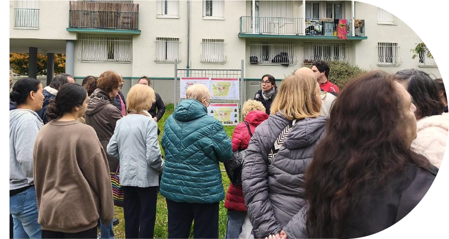 Présentation et réunion publique à l'exterieur